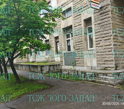 Устранение несанкционированных надписей на фасаде дома