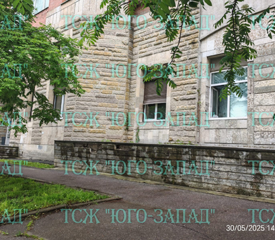 Устранение несанкционированных надписей на фасаде дома