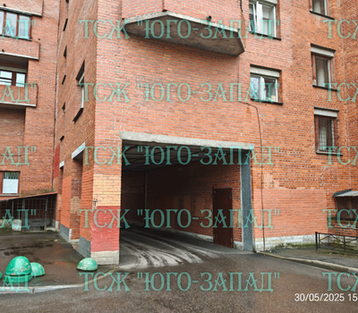 Устранение несанкционированных надписей на фасаде дома