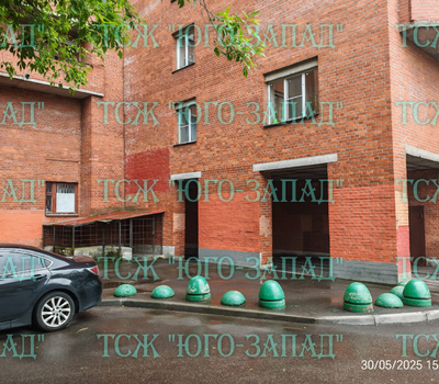 Устранение несанкционированных надписей на фасаде дома