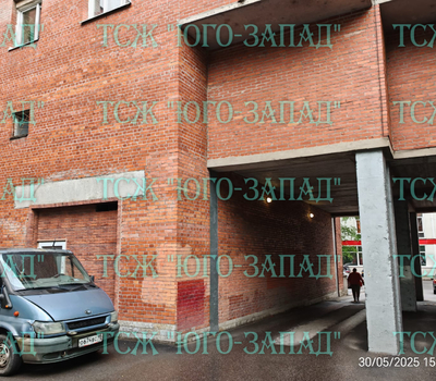 Устранение несанкционированных надписей на фасаде дома